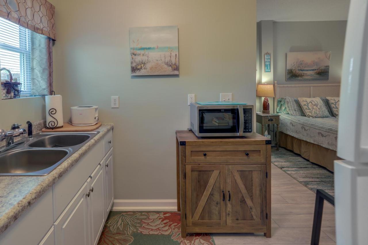 Sneads Ferry Vacation Rental Studio With Water Views Extérieur photo