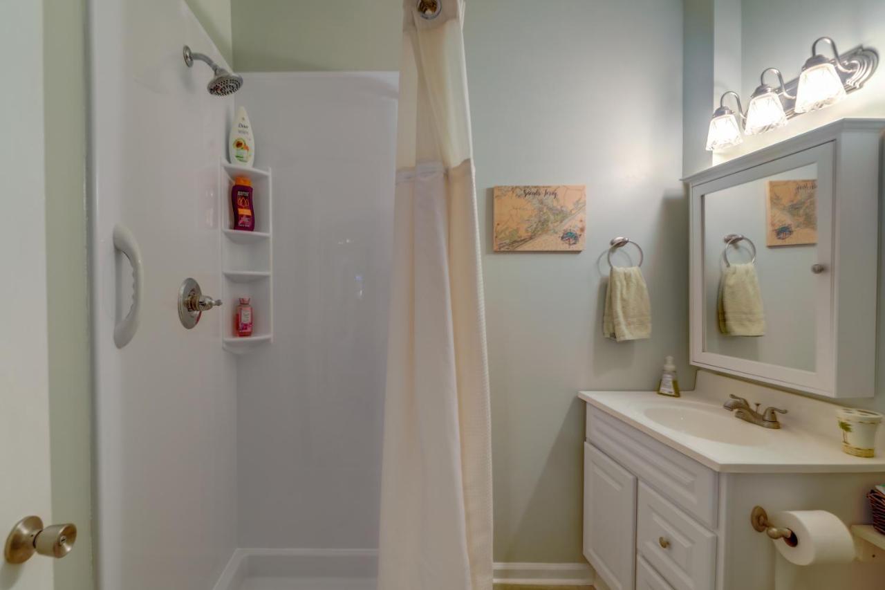 Sneads Ferry Vacation Rental Studio With Water Views Extérieur photo
