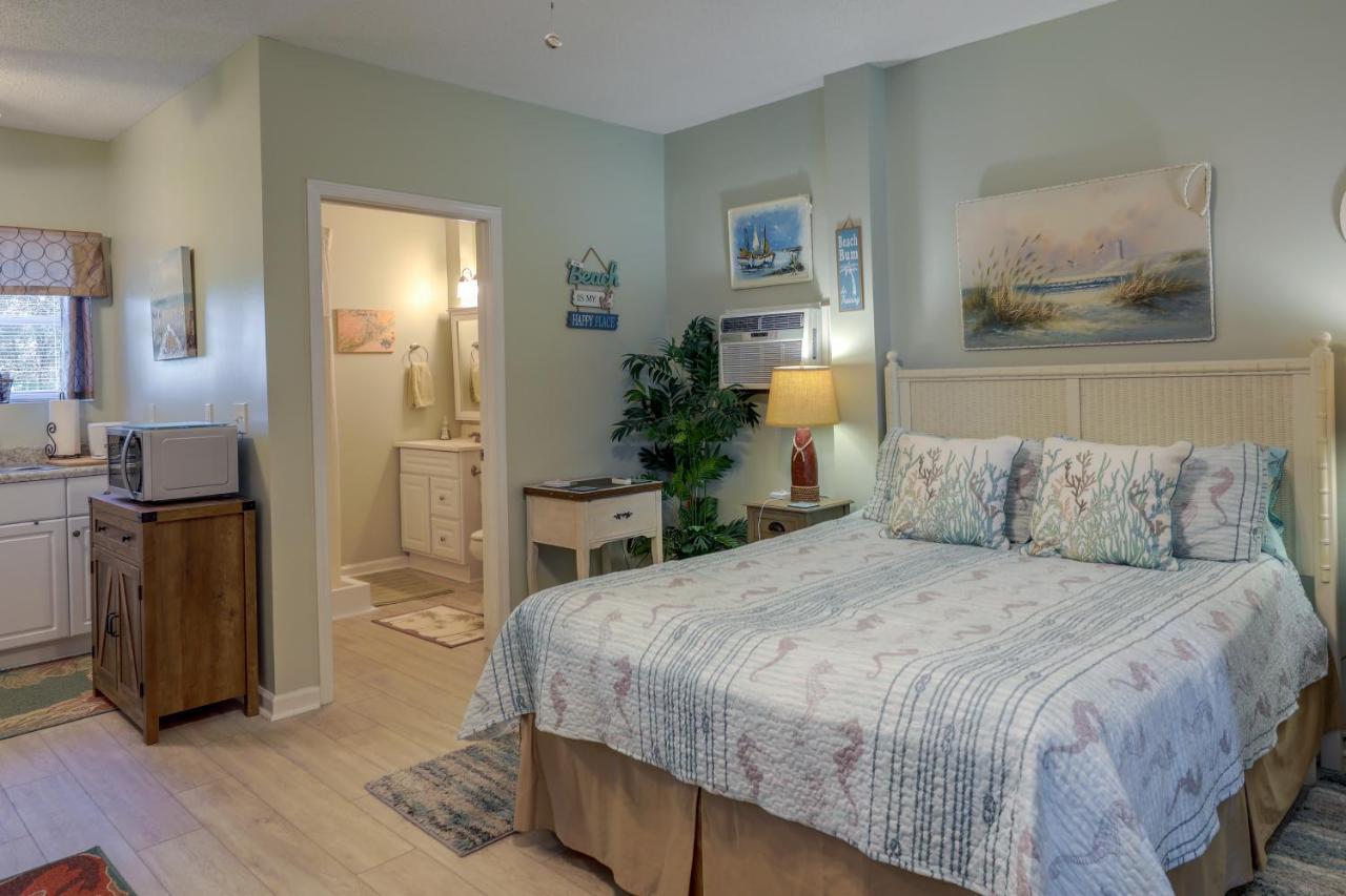 Sneads Ferry Vacation Rental Studio With Water Views Extérieur photo